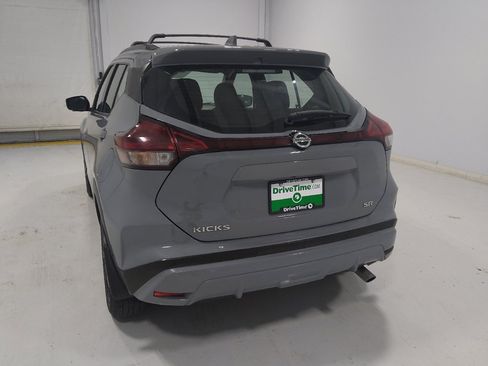 Used 2021 Nissan Kicks SR w/ Exterior Package FWD image 6