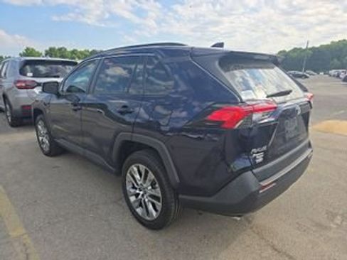 Used 2023 Toyota RAV4 XLE Premium FWD image 3