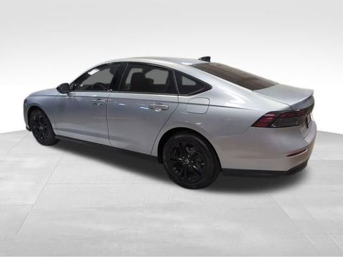 New 2025 Honda Accord SE image 4