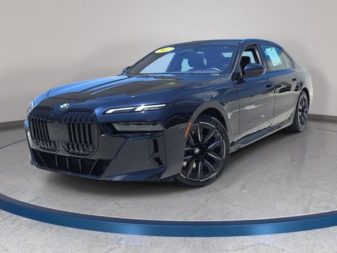 Used 2023 BMW 740i RWD image 1