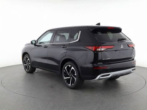 Used 2024 Mitsubishi Outlander SE FWD image 7