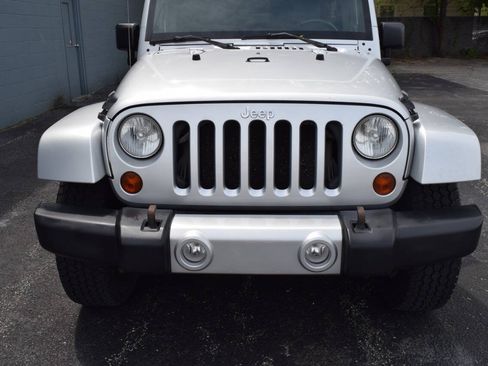 Used 2010 Jeep Wrangler Unlimited Sahara w/ Trailer Tow Group AWD/4WD image 12