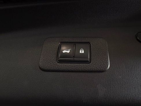 Used 2024 Nissan Armada SL AWD/4WD image 31
