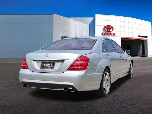 Used 2010 Mercedes-Benz S 550 image 10