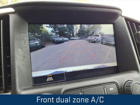 Certified 2024 GMC Terrain SLT AWD/4WD image 3