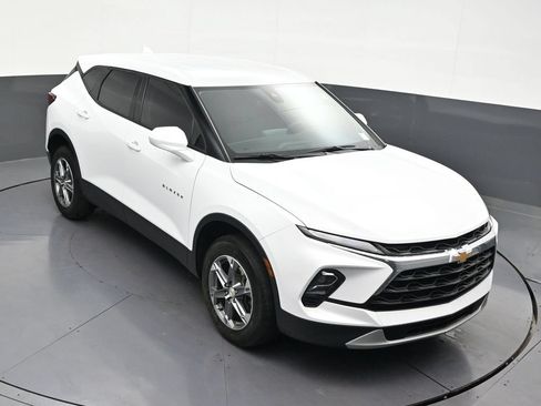 Used 2024 Chevrolet Blazer LT FWD image 22