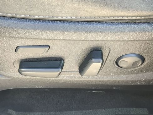 Used 2022 Kia Telluride SX w/ SX Prestige Package image 21