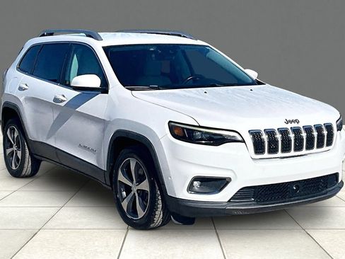 Used 2019 Jeep Cherokee Limited w/ Technology Group FWD image 11