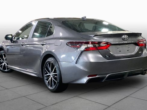 Used 2024 Toyota Camry SE w/ Cold Weather Package FWD image 12