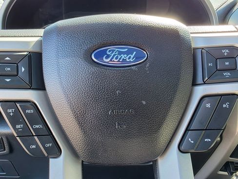 Used 2017 Ford F150 Lariat image 27