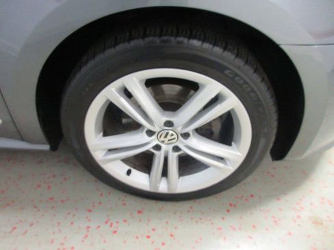 Used 2014 Volkswagen Passat TDI SEL Premium image 23