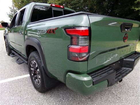 Used 2022 Nissan Frontier PRO-4X AWD/4WD image 8