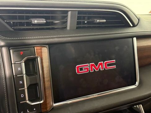 Used 2023 GMC Yukon Denali Ultimate AWD/4WD image 19