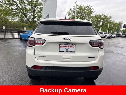 Used 2019 Jeep Compass Latitude w/ Cold Weather Group AWD/4WD image 6