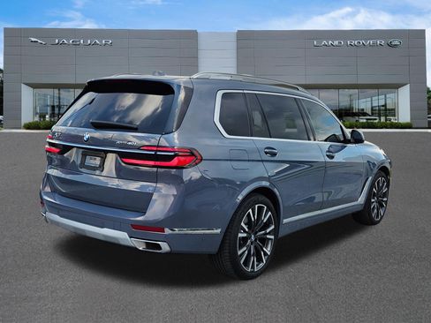 Used 2026 BMW X7 xDrive40i w/ Executive Package AWD/4WD image 4