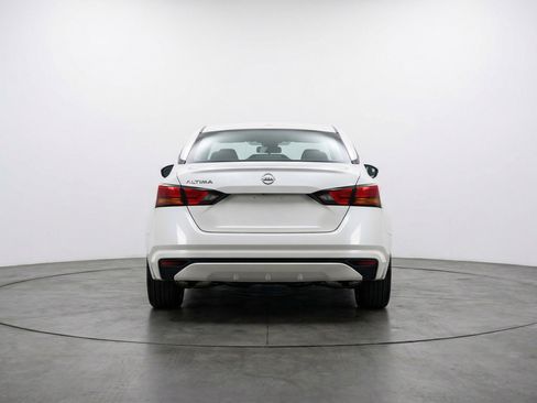 Used 2025 Nissan Altima 2.5 SV image 7