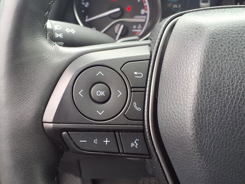 Used 2023 Toyota Camry SE w/ Cold Weather Package image 5