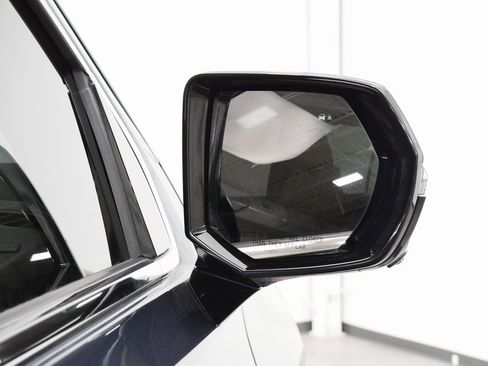 Used 2021 Cadillac Escalade Premium Luxury w/ Driver Assist Tech Package image 33