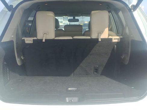 Used 2019 Nissan Pathfinder SL image 7