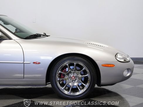 Used 2001 Jaguar XK8 Convertible image 30