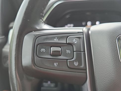 Used 2023 GMC Yukon XL Denali Ultimate AWD/4WD image 18