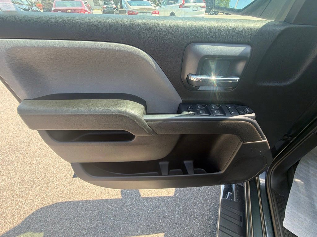 Used 2018 Chevrolet Silverado 1500 LS w/ Trailering Package AWD/4WD image 19