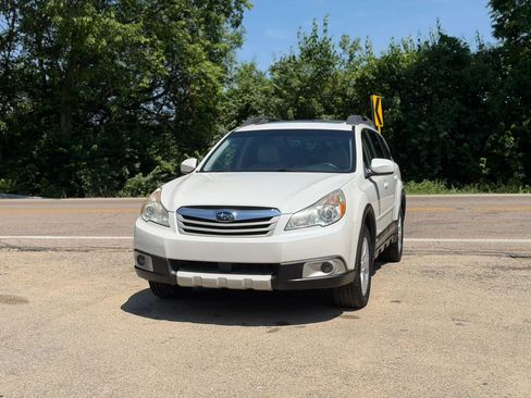 Used 2012 Subaru Outback 2.5i Limited AWD/4WD image 6