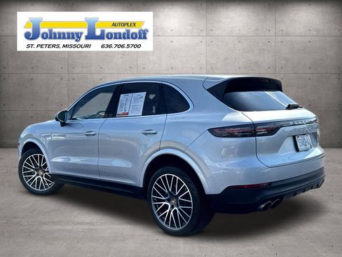 Used 2019 Porsche Cayenne S AWD/4WD image 3