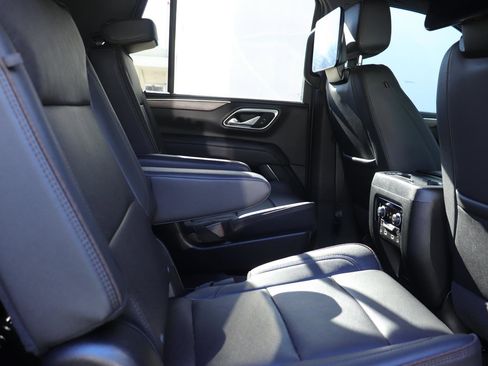 Used 2024 Chevrolet Tahoe High Country image 24