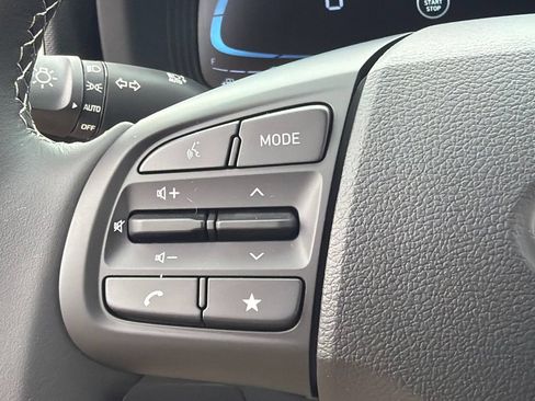 New 2026 Hyundai Venue SEL FWD image 25