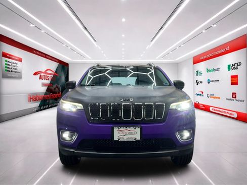 Used 2019 Jeep Cherokee Limited AWD/4WD image 2