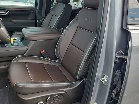 Used 2024 GMC Sierra 1500 Denali AWD/4WD image 7
