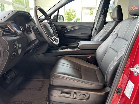Used 2024 Honda Passport TrailSport image 15
