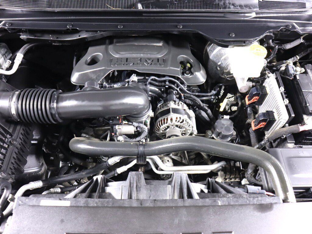 Used 2021 RAM 1500 Laramie AWD/4WD image 45