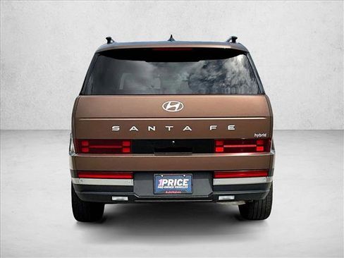 Used 2024 Hyundai Santa Fe Limited image 4