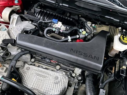 Used 2016 Nissan Rogue S image 34