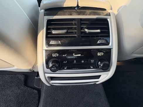 Used 2018 BMW 750i image 33