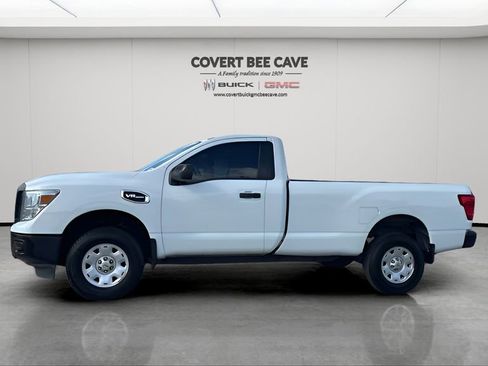 Used 2019 Nissan Titan S image 4