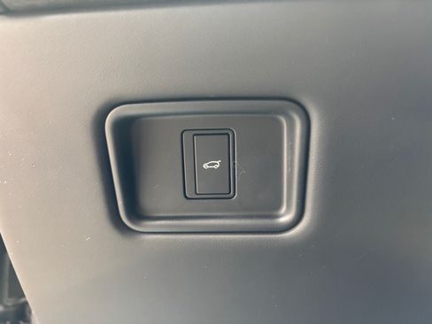 New 2026 Land Rover Range Rover Long Wheelbase SE AWD/4WD image 20