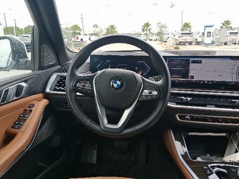 Used 2025 BMW X5 sDrive40i w/ Premium Package RWD image 10
