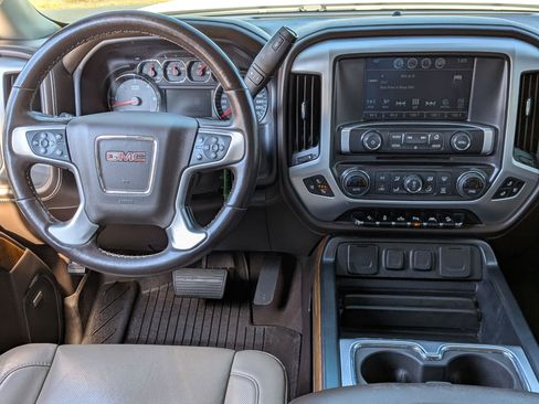 Used 2018 GMC Sierra 1500 SLT image 28