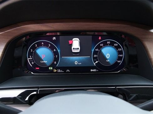 Certified 2025 Volkswagen Atlas SE image 22