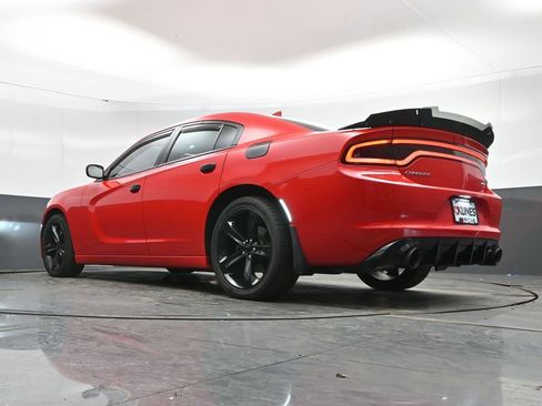 Used 2018 Dodge Charger R/T RWD image 47