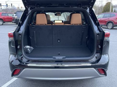 Used 2023 Toyota Highlander Platinum AWD/4WD image 23