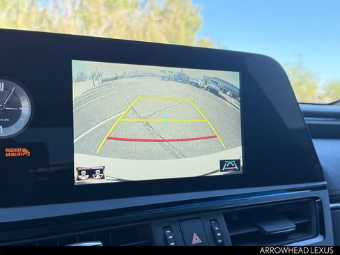 Used 2022 Lexus ES 300h w/ Accessory Package image 19