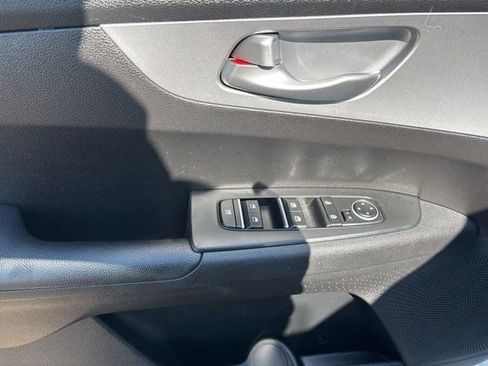 Used 2023 Kia Forte LXS w/ LXS Technology Package FWD image 13