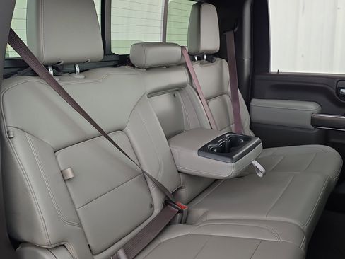 Used 2021 Chevrolet Silverado 2500 LTZ image 36