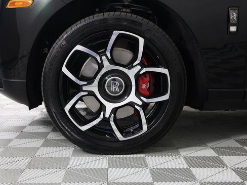 Certified 2023 Rolls-Royce Cullinan Black Badge w/ Driver's Package AWD/4WD image 31