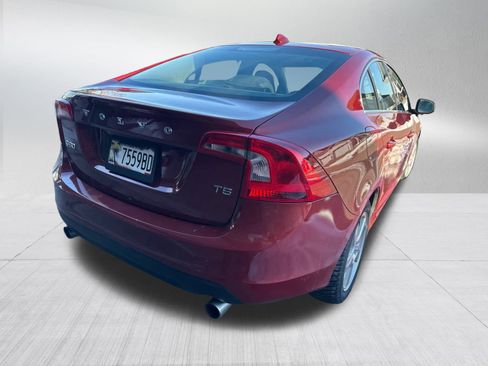 Used 2012 Volvo S60 T5 image 3