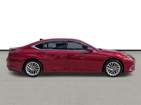 Used 2023 Lexus ES 350 Ultra Luxury image 4